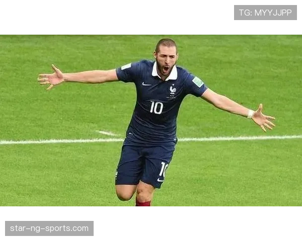 本泽马与哈兰德前插频率差异及其单点进攻驱动机制对比